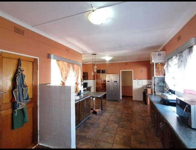 4 BEDROOM FREESTANDING SOLD IN STILFONTEIN EXT 4